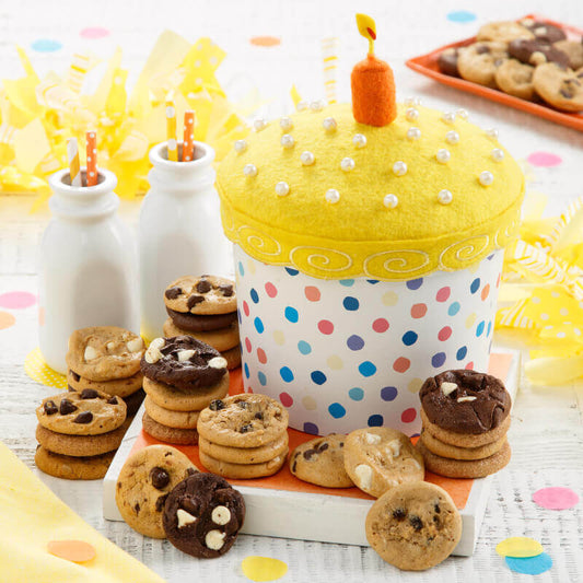 https://www.mrsfields.com/cdn/shop/products/WishesComeTrueCupcakeBox.jpg?v=1666739128&width=533